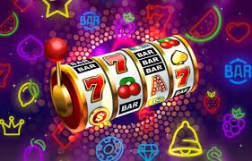 Detail fitur bonus Lucky Number dengan sorotan simbol wild dan trigger putaran gratis